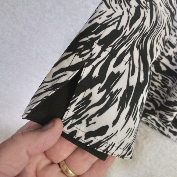 Christopher & Banks Women's Full Zip Jacket- Large - Picture 6 of 9